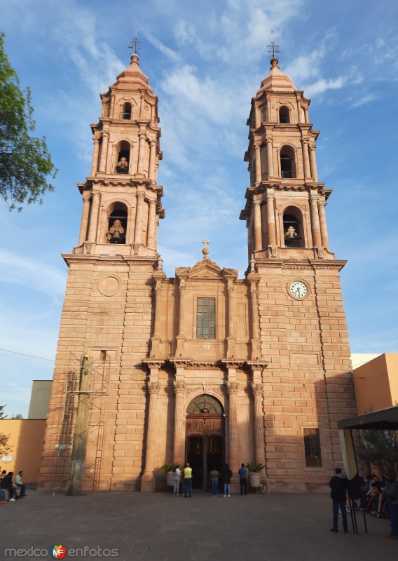 Parroquia de San Luis Rey - San Luis de la Paz, Guanajuato  (MX16440158428299)