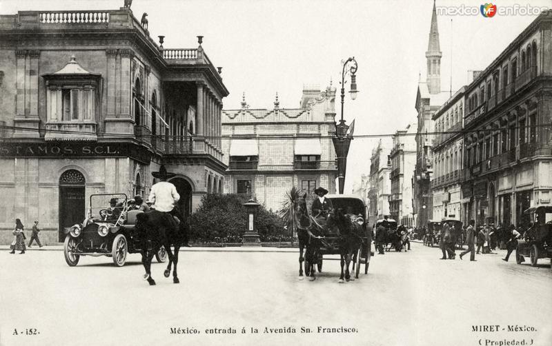 Entrada a la Avenida de San Francisco (hoy Francisco I. Madero)