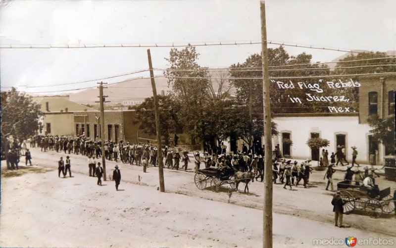 Escena de Rebeldes ( Circulada el 8 de Diciembre de 1913 ).