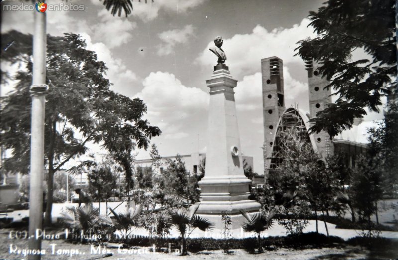 Plaza Hidalgo y Monumento a Benito Juarez.