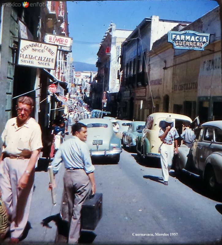 Escena callejera 1957 .
