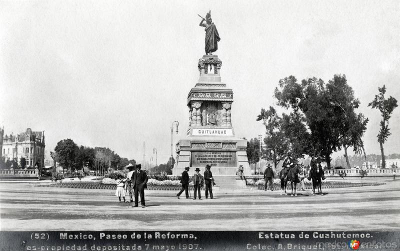 Paseo de la Reforma y Monumento a Cuauhtémoc