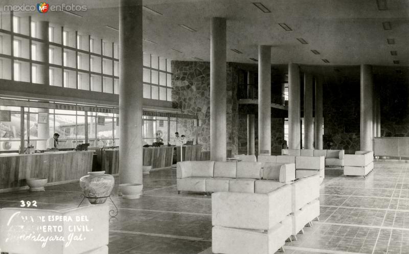 Sala de espera del Aeropuerto Civil de Guadalajara