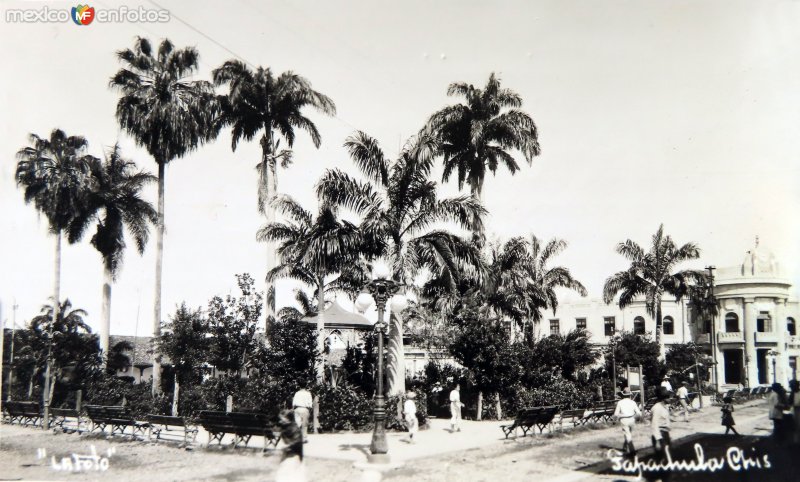 La Plaza de Armas. ( Circulada el 23 de Octubre de 1936 ).