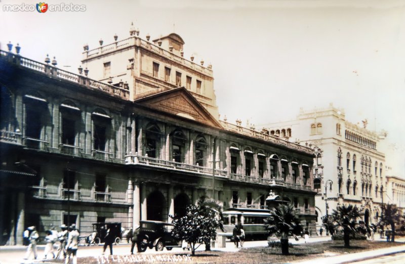 Palacio de Mineria por el Fotógrafo Hugo Brehme.