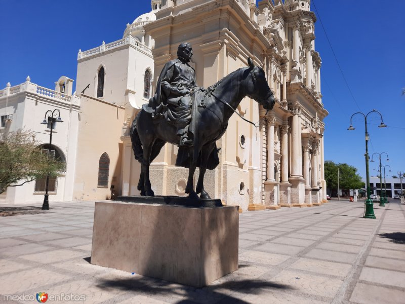 Estatua de Eusebio Francisco Kino