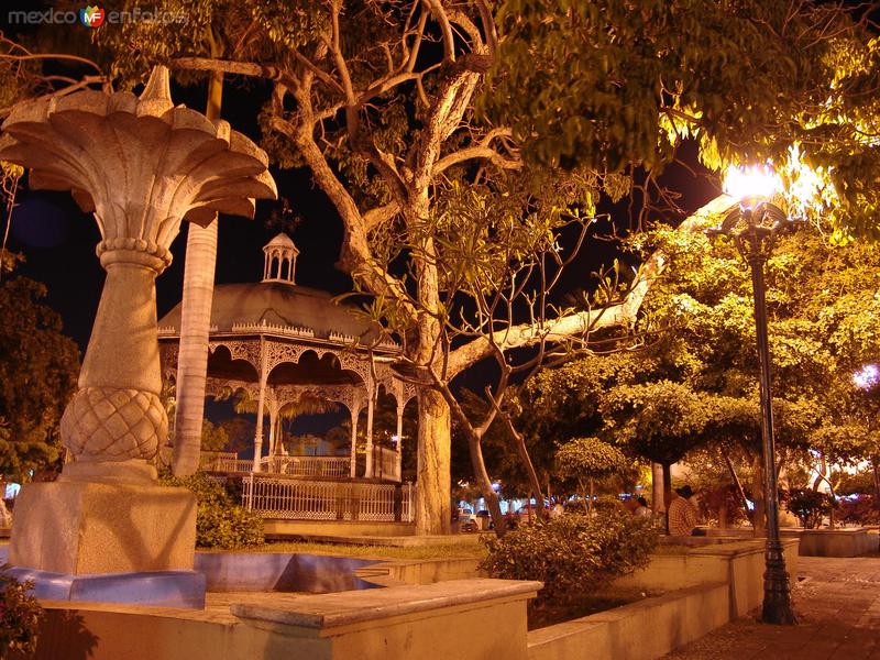 Fotos de Tecomán, Colima: Plaza principal de Tecomán