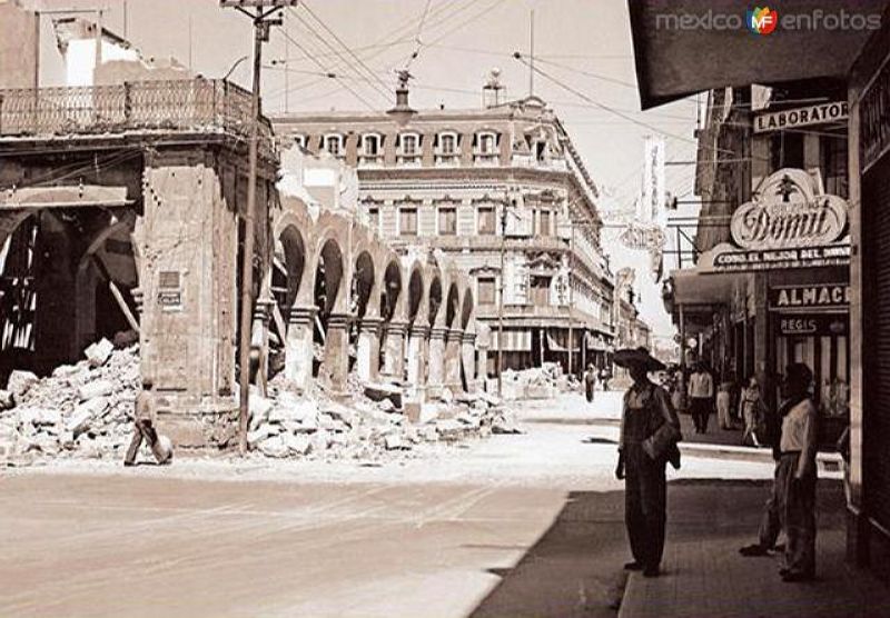Fotos de Guadalajara, Jalisco: Ampliación de la Ave. Juárez (1948)