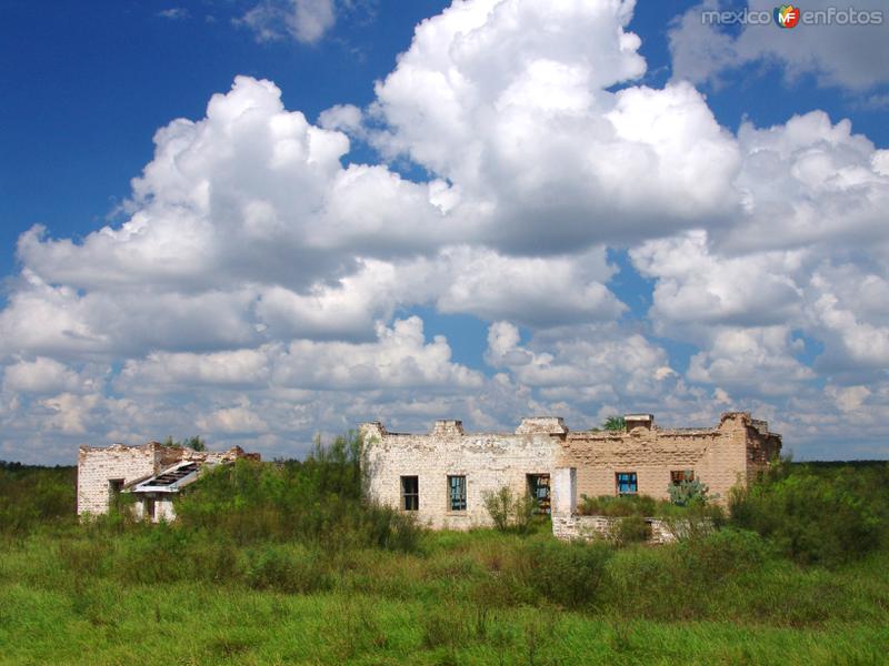 Fotos de Anáhuac, Nuevo León: Casa abandonada