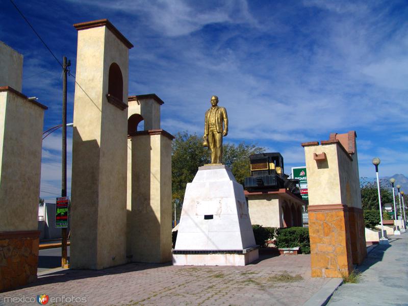 Fotos de Hidalgo, Nuevo León: Monumento al Ferrocarril