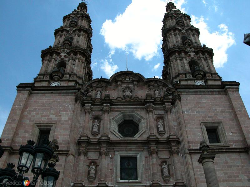 Fotos de San Juan De Los Lagos, Jalisco: Vista del templo