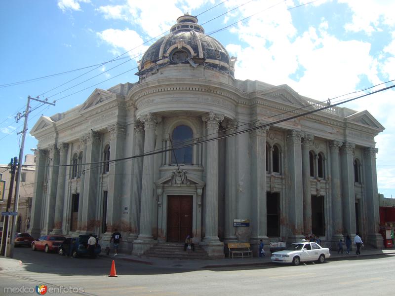 Fotos de Guaymas, Sonora: Majestuoso Edificio