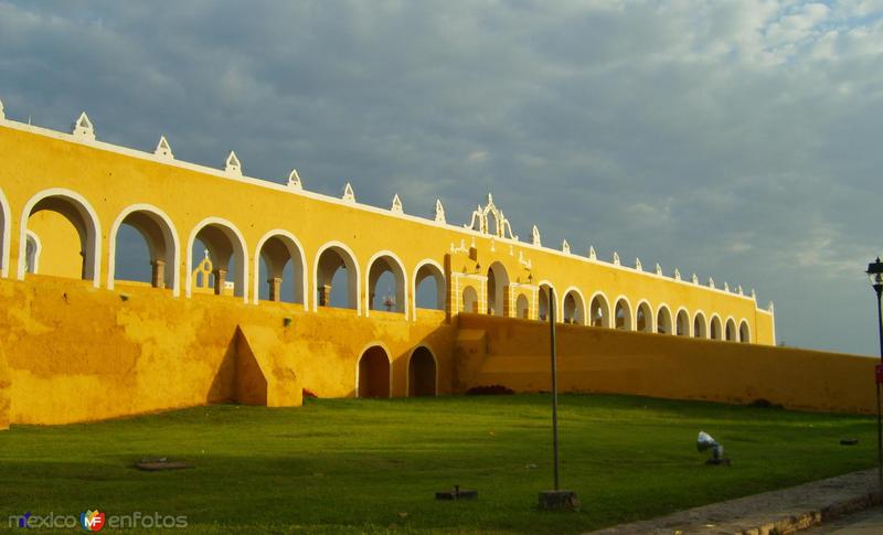 Fotos de Izamal, Yucatán: convento de Izamal 2