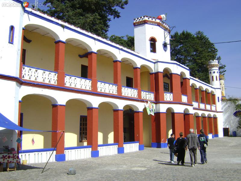 Fotos de San Martín Texmelucán, Puebla: Fachada actual de la Ex-hacienda de San Antonio Chautla. Edo. de Puebla. 2011