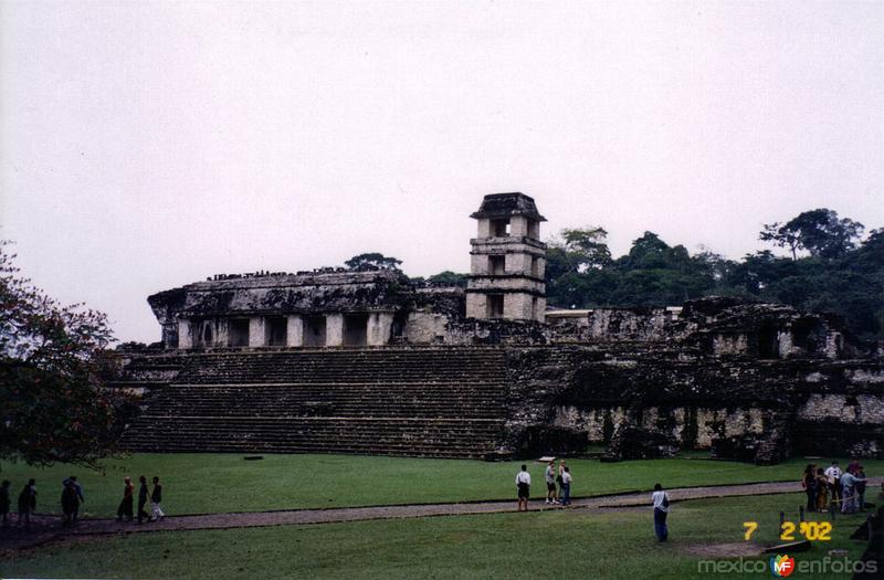 Fotos de Palenque, Chiapas: Vista general del palacio. Palenque, Chiapas. 2002