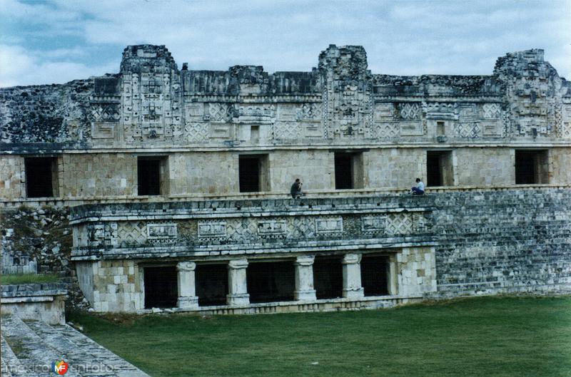 Fotos de Uxmal, Yucatán: Cuadrángulo de las monjas. Uxmal, Yucatán. 2003