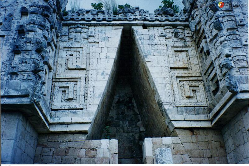 Fotos de Uxmal, Yucatán: El Palacio del Gobernador. Uxmal. 2003