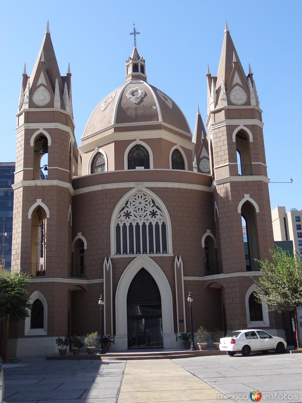 Fotos de Monterrey, Nuevo León: Templo expiatorio Juan Luis Gonzaga