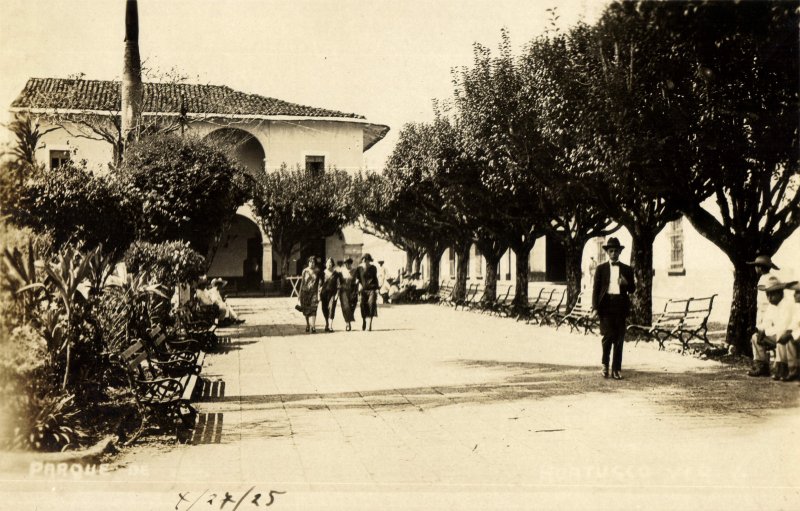Fotos de Huatusco, Veracruz: Parque de Huatusco (circa 1925)