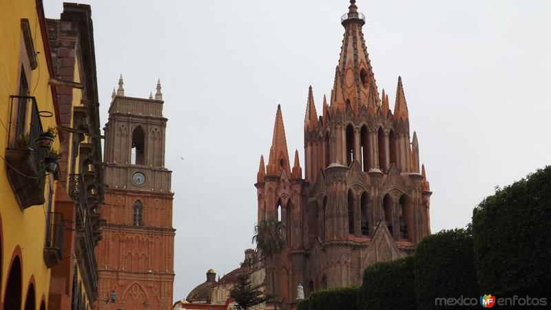 Fotos de San Miguel De Allende, Guanajuato: Parroquia de San Miguel Arcangel. Abril/2014