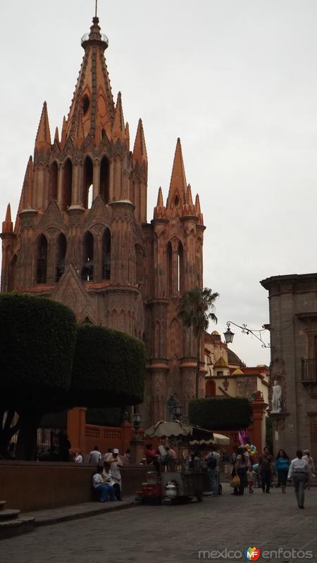 Fotos de San Miguel De Allende, Guanajuato: De estilo gótico la catedral de San miguel. Abril/2014