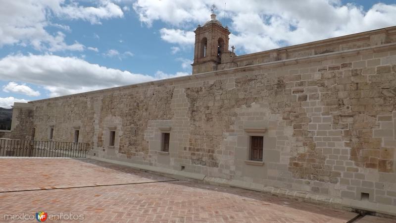 Fotos de Santo Domingo Yanhuitlán, Oaxaca: Ex-convento dominico del siglo XVI. Julio/2014