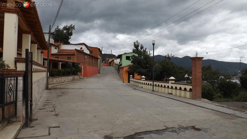 Fotos de Capulálpam De Méndez, Oaxaca: Calles del Pueblo Mágico. Julio/2014