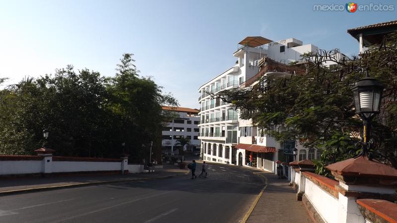 Fotos de Puerto Vallarta, Jalisco: Av. Ignacio L. Vallarta. Abril/2015