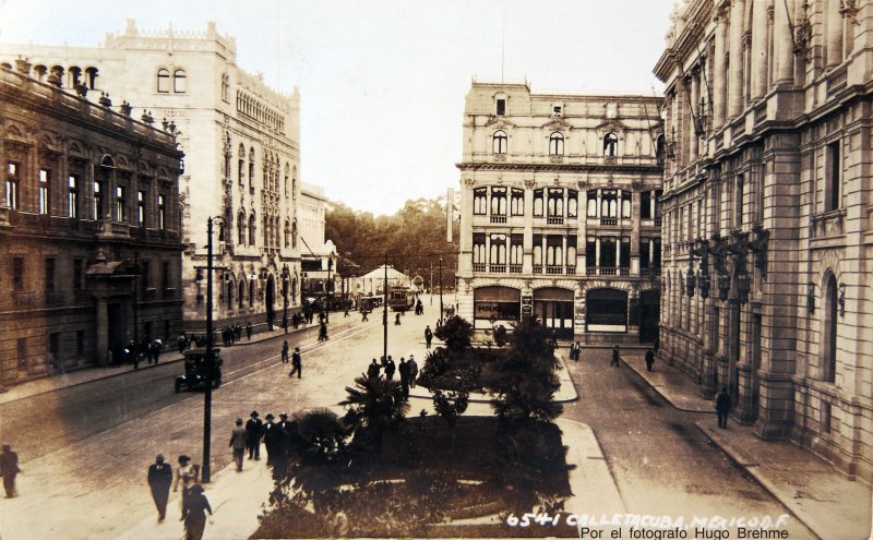 Fotos de Calle Tacuba, Ciudad De México: CALLE DE TACUBA Por el fotografo Hugo Brehme