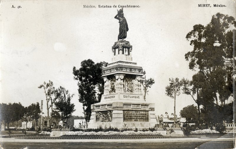 Fotos de Monumento A Cuauhtémoc, Ciudad De México: Estatua de Cuauhtémoc