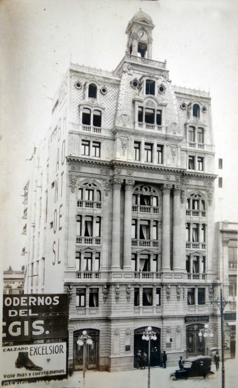 Fotos de Hotel Regis, Ciudad De México: Hotel Regis y oficina de boletos del Ferrocarril Mexicano de la Ciudad de Mexico..