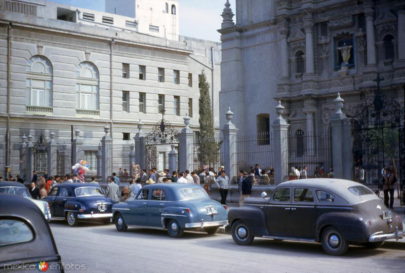 Fotos de Monterrey, Nuevo Leon: Catedral y Casino (1952)