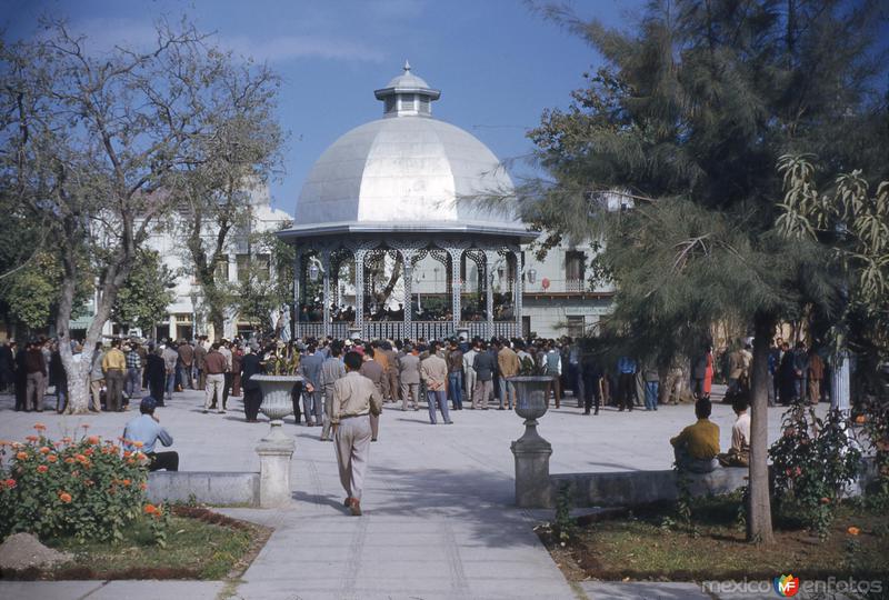 Fotos de Monterrey, Nuevo Leon: Plaza Zaragoza (1952)