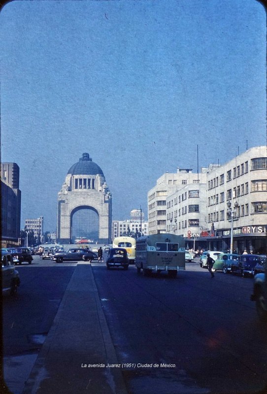 Fotos de Monumento A La Revolución, Ciudad De México: La avenida Juarez (1951) Ciudad de México.