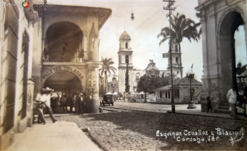 Fotos de Córdoba, Veracruz: Esquinas Cevalloz y Palacio.