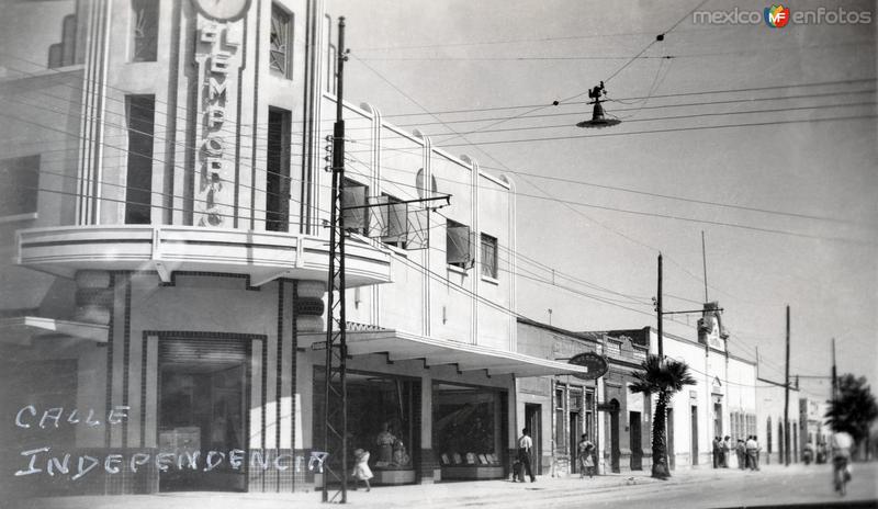 Fotos de Gómez Palacio, Durango: Comercios en Calle Independencia