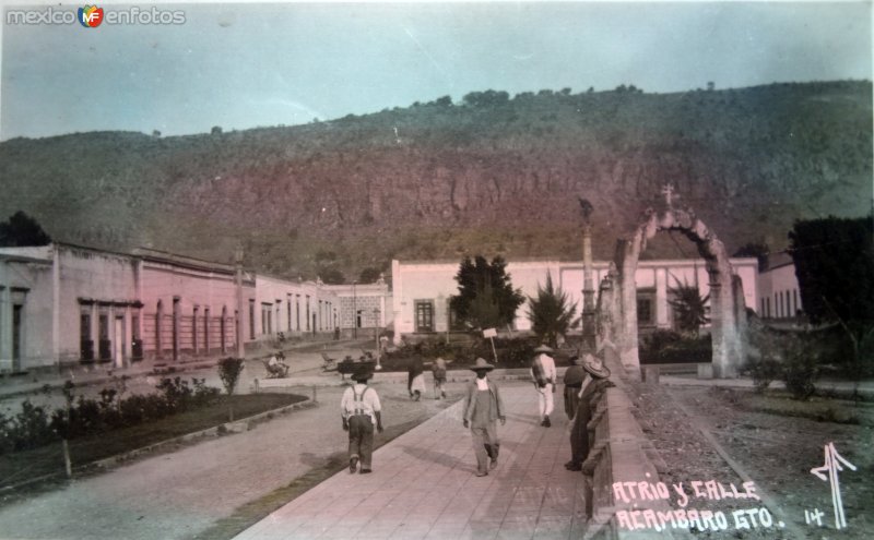Fotos de Acámbaro, Guanajuato: Atrio y calle.