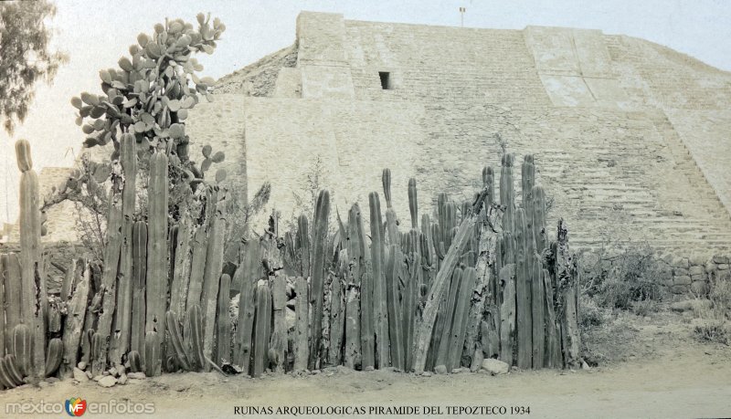 Fotos de Tepoztlán, Morelos: RUINAS ARQUEOLOGICAS PIRAMIDE DEL TEPOZTECO, por el fotógrafo T. Enami, de Yokohama, Japón (1934)