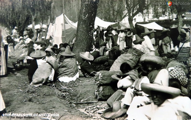 Fotos de Amecameca, México: Tipos Mexicanos PEREGRINOS de Amecameca Por el Fotógrafo  Hugo Brehme.