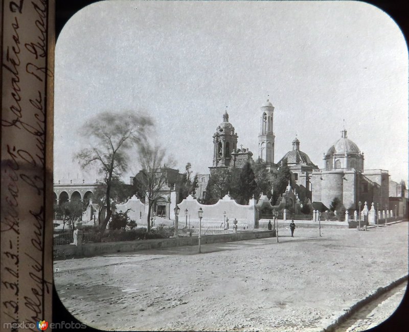 Fotos de Guadalupe, Zacatecas: Colegiata de Guadalupe por el fotografo William H. Rau.