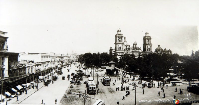 Fotos de Plaza De La Constitución, Ciudad De México: Zocalo y La Catedral antiguo Aspecto.