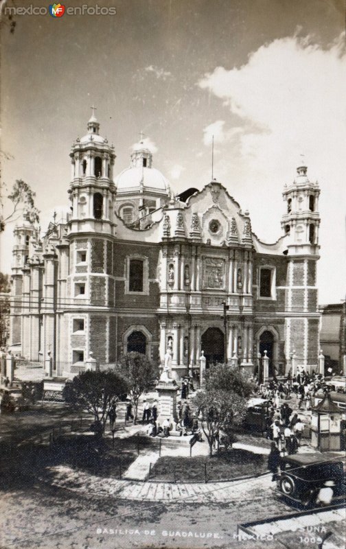 Fotos de Basílica De Guadalupe Antigua, Ciudad De México: La villa de Guadalupe con su monumento ya desaparecido Ciudad de México. ( Circulada el 16 de Junio de 1937 ).