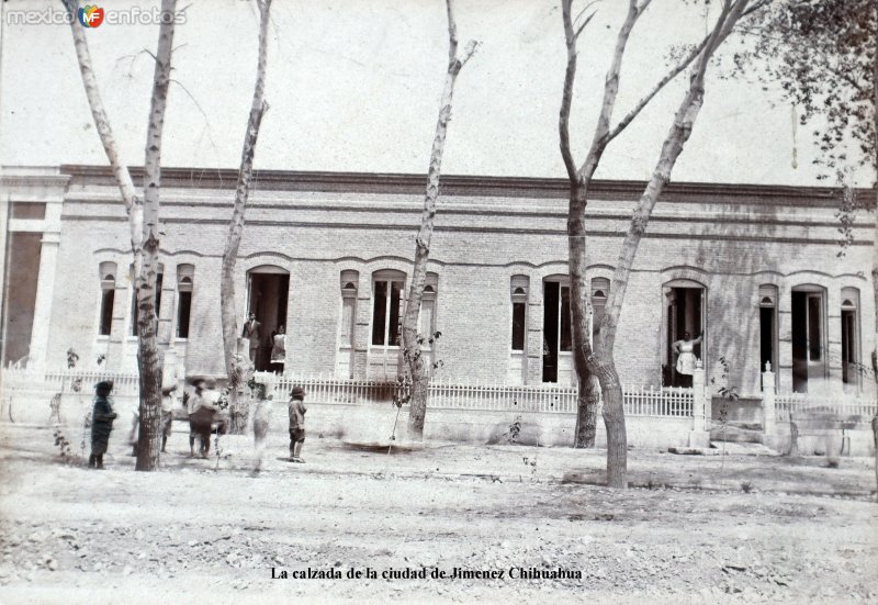 Fotos de Jiménez, Chihuahua: La calzada de la ciudad de Jimenez Chihuahua ( Fechada el 18 de Noviembre de 1911 ).
