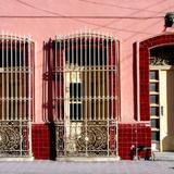 Balcones y puerta