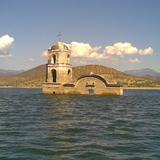 Iglesia en la presa Morelos Infiernillo