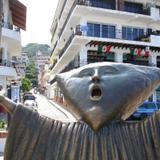 Malecón, escultura En Busqueda de la Razón