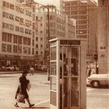 Caseta Telefónica en Bucareli (c. 1953)