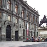 Museo Nal. de Arte (MUNAL) y Caballito de Tolsa
