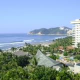 Playa revolcadero y Hotel Pierre Marqués. Acapulco, Gro.