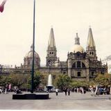 Plaza de la liberación y la catedral de Gudalajara, Jalisco. 2001